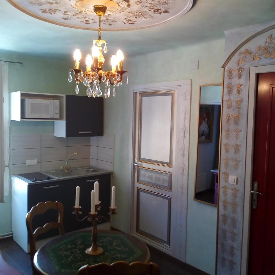 Appartement De Ville Medievale Vinca エクステリア 写真